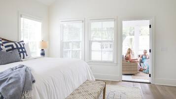 5 chambres, bureau, fer et planche Ă repasser, lit parapluie