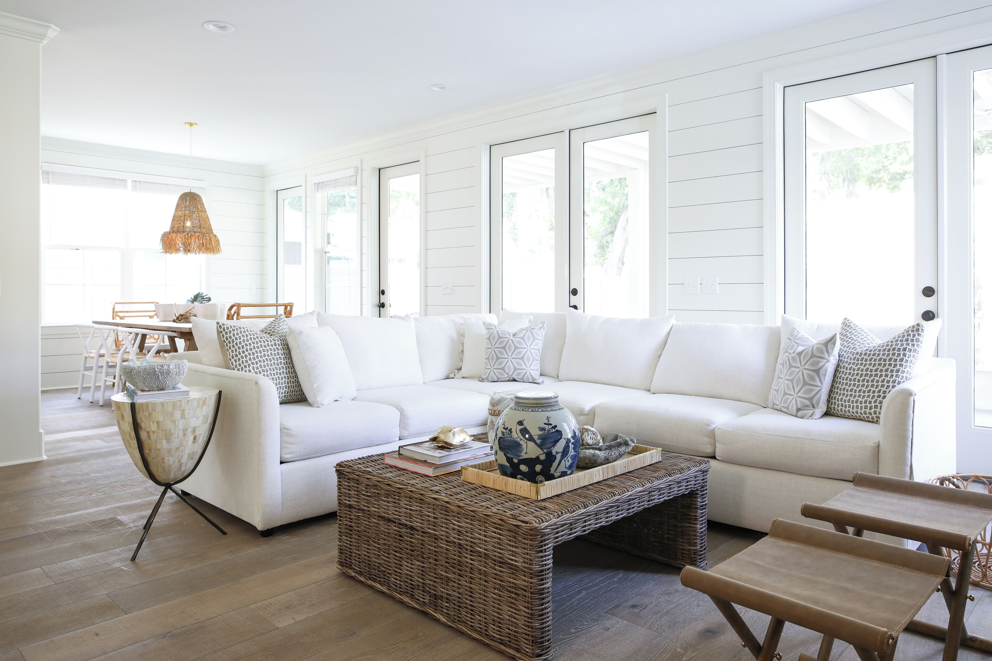 Smart TV, fireplace, stereo