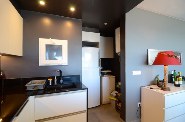 Fridge, microwave, oven, dishwasher