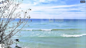 Lake Michigan Waterfront House 