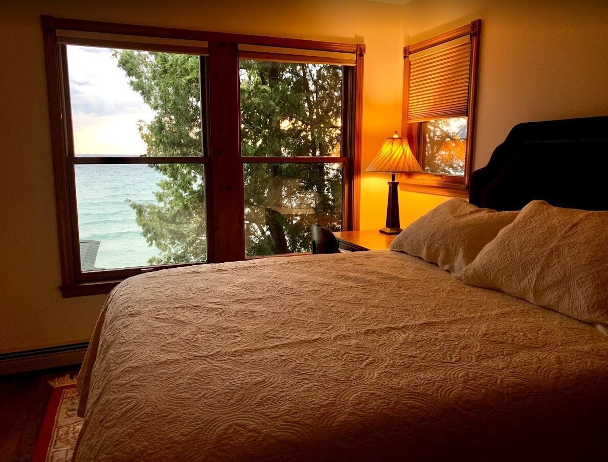 3 Schlafzimmer, Schreibtisch, Bügeleisen/Bügelbrett, WLAN