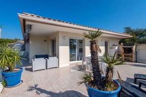 Terrace/patio - Villa sur le Toit, Dernier Étage, Grande Terrasse, Barbecue ,vue (Saint-Raphaël)