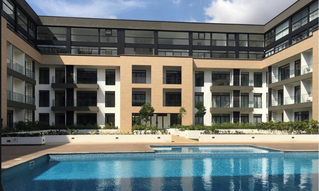 حمّام سباحة خارجي