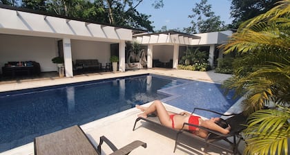 Exclusive Apartment Arboleda 186
