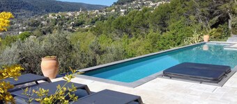 VERY NICE VILLA WITH HEATED POOL AND SUPERB VIEW ON BARGEMON AND HILLS