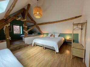 4 bedrooms, iron/ironing board, travel cot, free WiFi