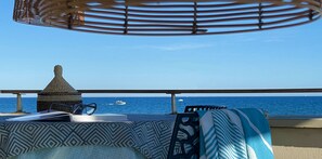 تناول الطعام بالخارج