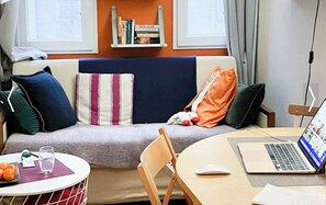 TV - LOCATION! steps to Sciences Po,  Rue to Bac Metro, Seine, Orsay Museum (Paris)