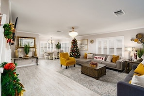 Smart TV, fireplace, offices