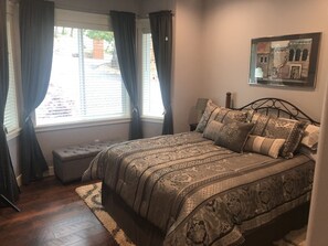 2 slaapkamers, een kluis op de kamer, een strijkplank/strijkijzer