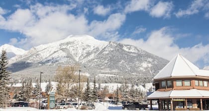 Cozy gateway downtown - Pet Friendly