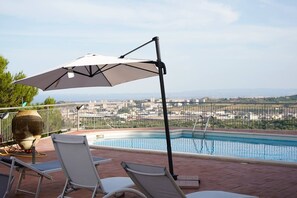 Outdoor pool - Holiday flower villa with pool (Misterbianco)