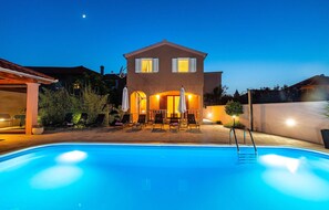 Unclassified image, 2 of 50, button - Pet friendly home in Zaton (Zaton)