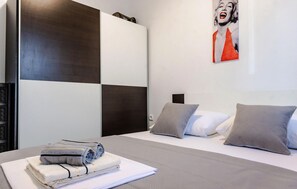 2 bedrooms, free WiFi, bed sheets - Nice apartment in Dubrava kod Sibenika (Dubrava kod Sibenika)