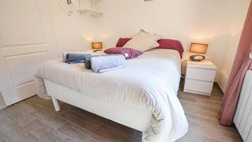3 bedrooms, free WiFi, bed sheets