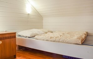 3 bedrooms, free WiFi, bed sheets