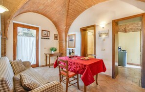 Interior - Gorgeous home in Montaione with WiFi (Montaione)