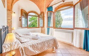 6 bedrooms, travel crib, free WiFi, bed sheets - Gorgeous home in Montaione with WiFi (Montaione)
