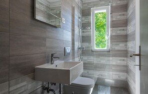 Douche, séchoir à cheveux