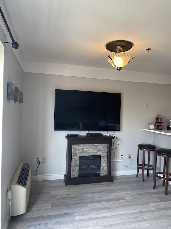 Beautiful 1 Bedroom Condo-lake Views. Now Offering Monthly Rental. - Lake Winnipesaukee, NH