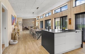 Dining - 5 bedroom cozy home in Hadsund (Hadsund)
