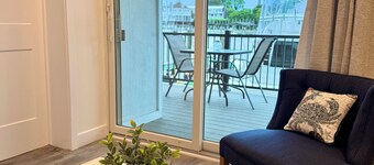 ☀️Cozy Canalside Retreat ⚓️