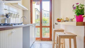 Kühlschrank, Herdplatte, Geschirrspüler