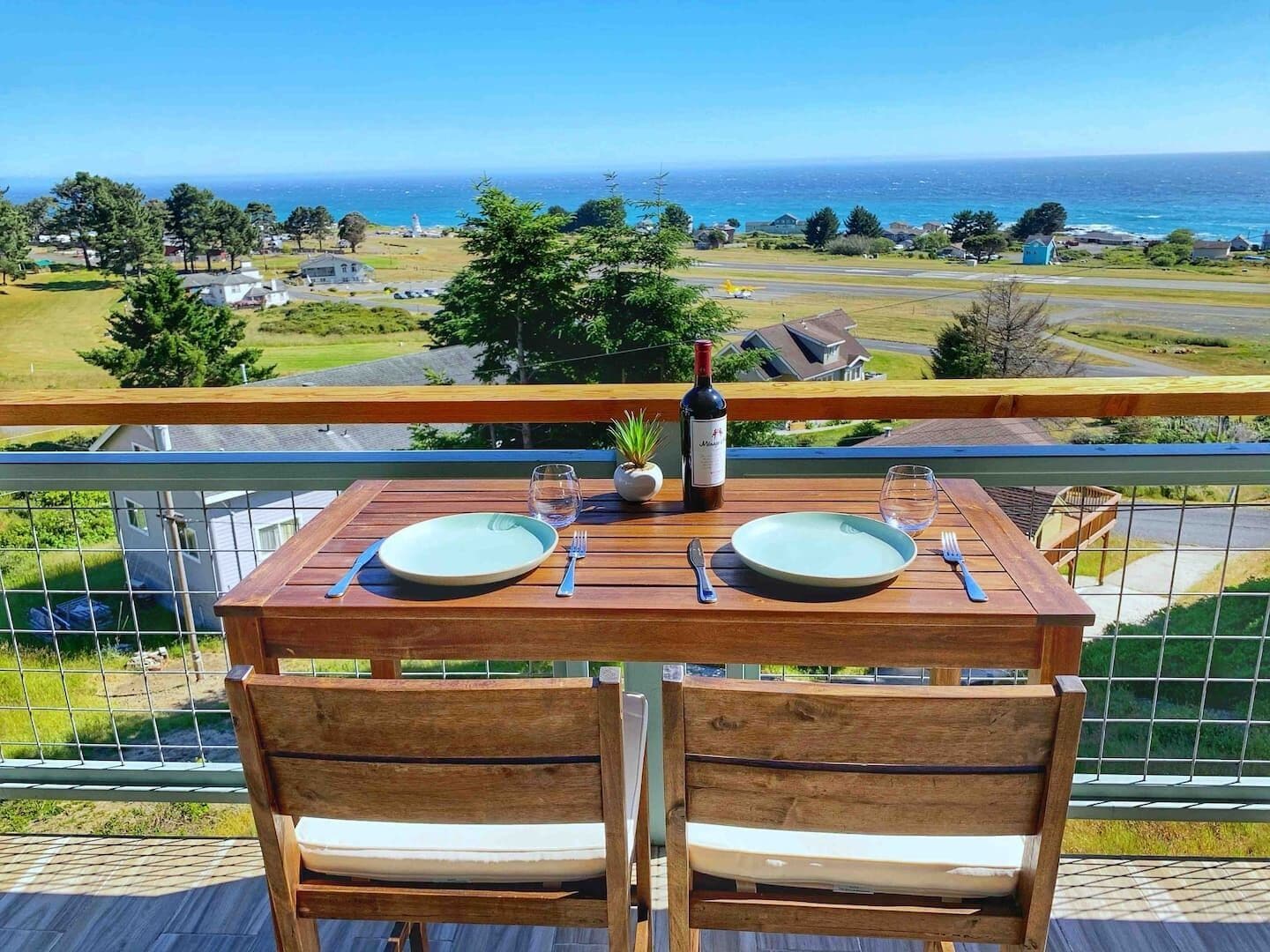 屋外ダイニングエリア