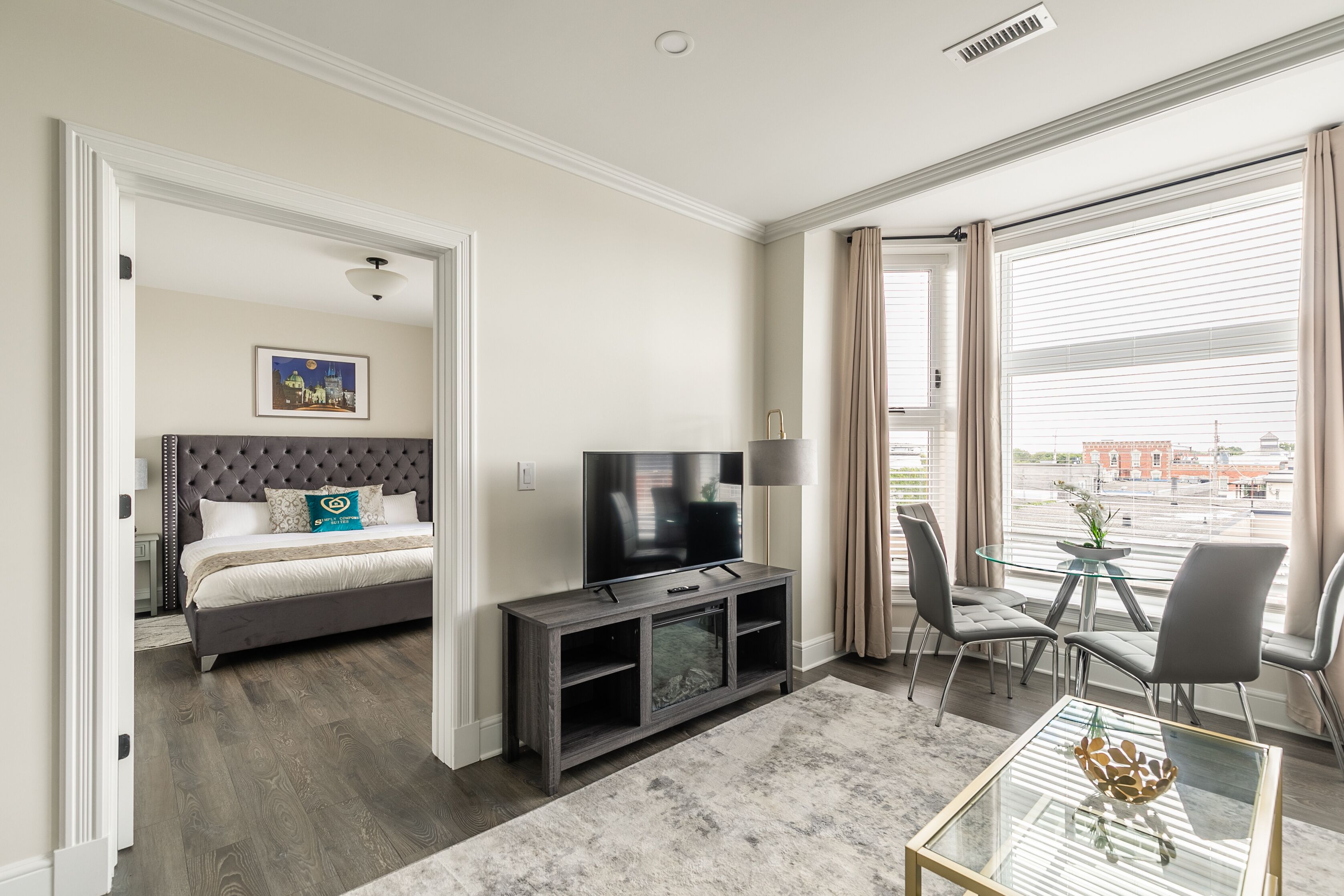 Business Apartment, 2 Bedrooms, Kitchen | Living area | 43-inch Smart TV with digital channels, TV, Netflix