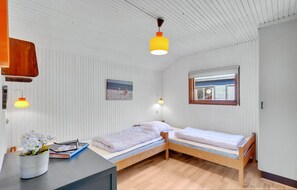 2 bedrooms, free WiFi - Awesome home in Idestrup with kitchen (Idestrup)