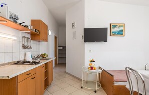 雪櫃、爐具、廚房用具/餐具/器皿