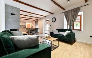 Smart TV, table football, ping pong