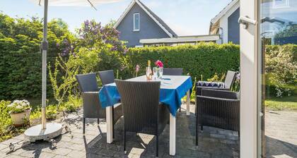 Cozy home in Gedser with WiFi