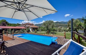 Pool - 4 bedroom amazing home in Pietrasanta (Pietrasanta)