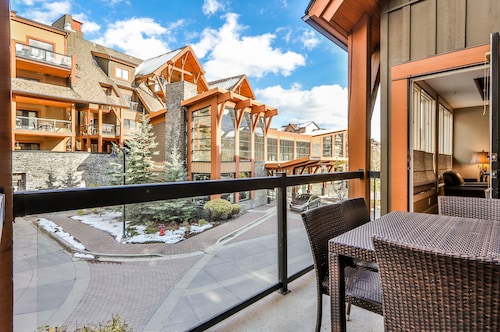 Family Friendly 2BD/2BA Solara Resort & Spa Condo Suite