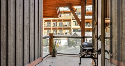 Family Friendly 2BD/2BA Solara Resort & Spa Condo Suite