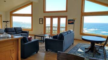 Smart TV, books, stereo