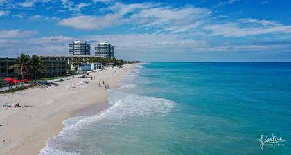 Welcome to Paradise! Beautiful Home just minutes from the breath taking beaches