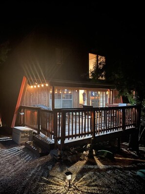 Terrace/patio - Perfect Vacation 3BR Cabin Central Ruidoso-Not in Flood Zone (Ruidoso)