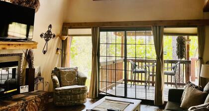 Perfect Vacation 3BR Cabin Central Ruidoso-Not in Flood Zone