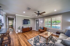 Talo, 3 makuuhuonetta | Oleskelualue | Älytelevisio