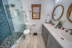 Casa, 3 habitaciones | Baño | Toallas