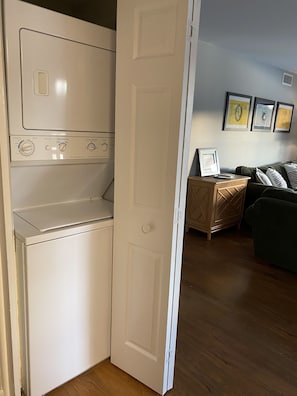 Interior - Lakefront Pinehurst Golf Retreat Condo (Pinehurst)