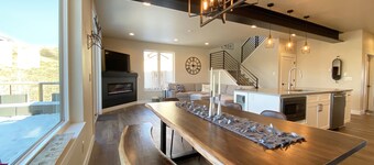 Fox Creek 2 4 Bedroom Townhouse by RedAwning