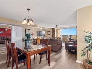 Condo, 3 Bedrooms | Dining