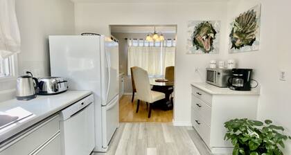 Hoodoo Hideout | Family Retreat | King Suite