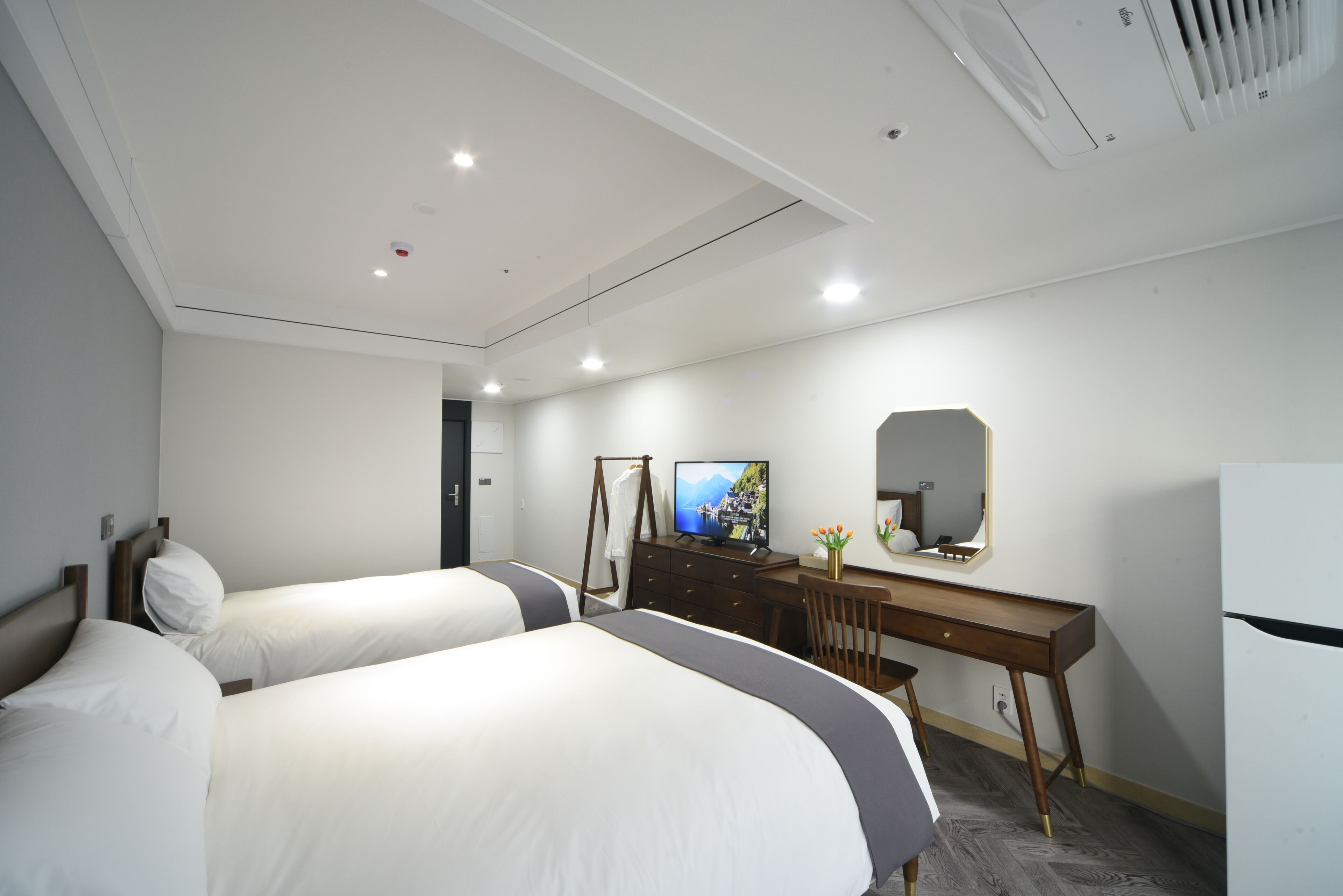 high deluxe twin room (pool access for 3) | desk, blackout curtains, iron/ironing board, free wifi