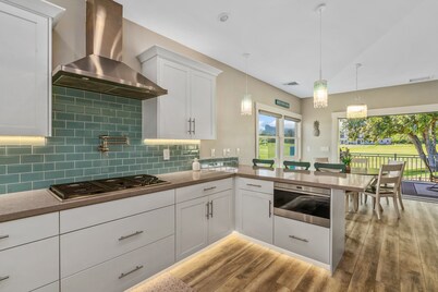 Wainani "Heated Pool, Hot Tub, Game Room & A/C"