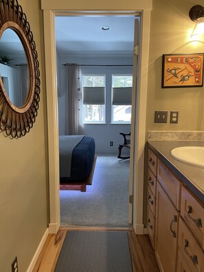 2 bedrooms, desk, iron/ironing board, travel cot