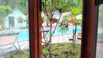 Zimmersafe, kostenloses WLAN, Bettwäsche